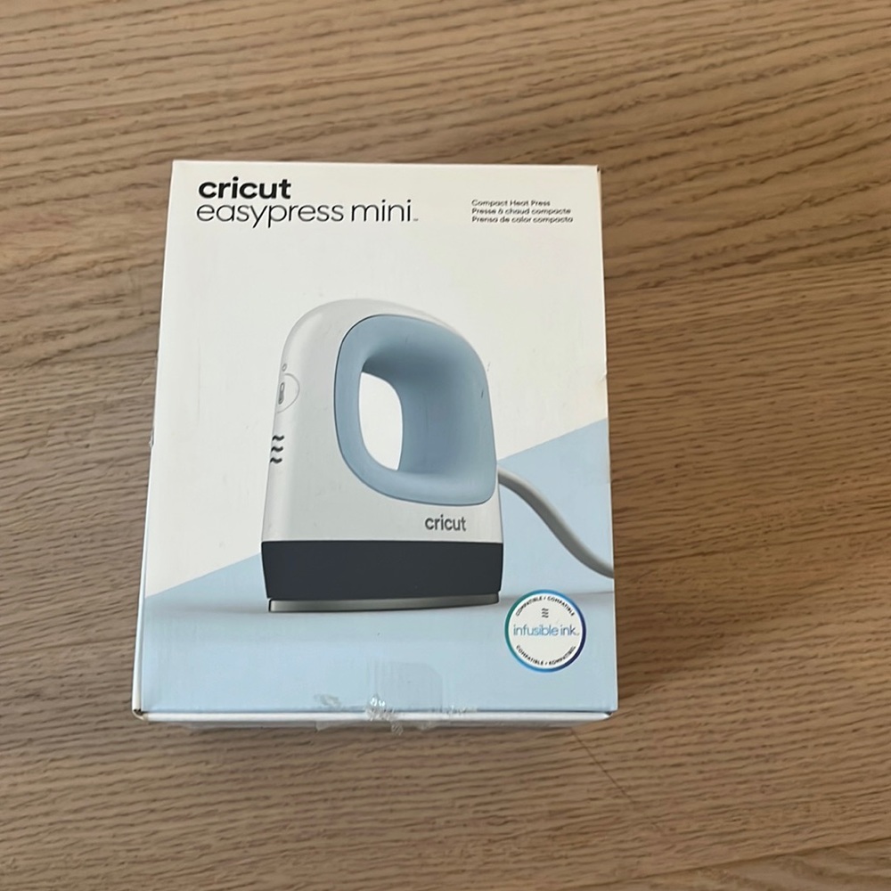 Cricut easypress mini blue